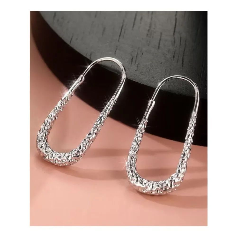 NWT Textured Silver Oval Hoop Earrings Statement Minimalist